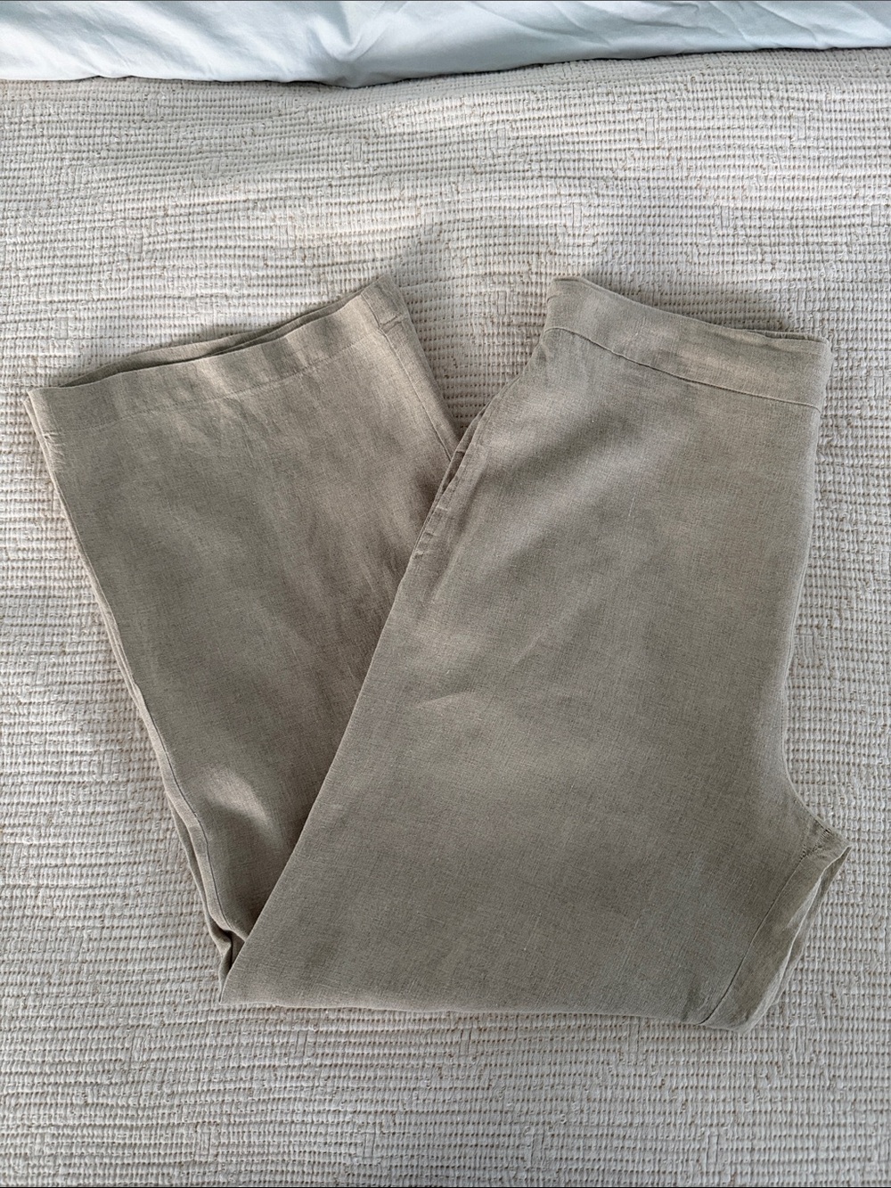 Linen Straight-Leg Pants in Light Taupe